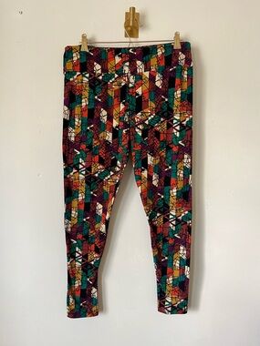 LuLaRoe Colorful Abstract Geometric retro Leggings LT (check measurements)
